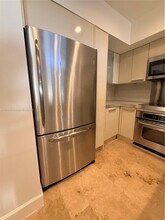 15315 Loch Isle Dr W in Miami Lakes, FL - Building Photo - Building Photo