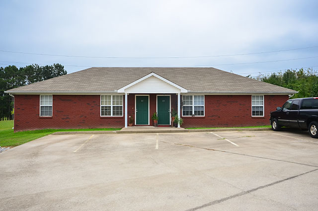 Cloverdale Apartments in Florence, AL - Building Photo