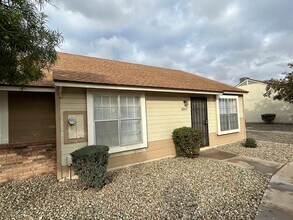 8943 W Manzanita Dr in Peoria, AZ - Building Photo - Building Photo