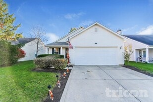 8427 Country Meadows Dr in Indianapolis, IN - Building Photo