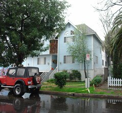 5217 Satsuma Ave in North Hollywood, CA - Building Photo - Building Photo