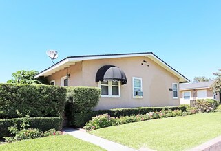 Civic Center Apartments in Brea, CA - Building Photo - Building Photo