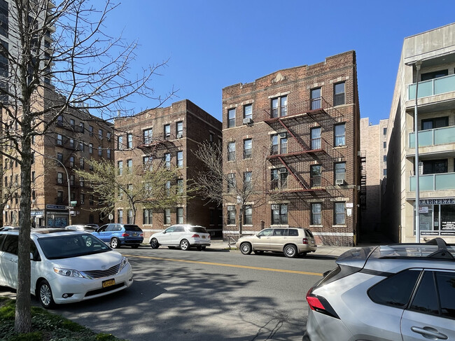 145 Sea Breeze Ave in Brooklyn, NY - Building Photo - Building Photo