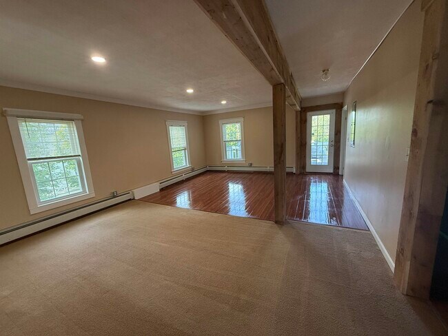526 Canaan St in Canaan, NH - Building Photo - Building Photo