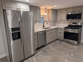 6113 N Karlov Ave in Chicago, IL - Building Photo - Building Photo