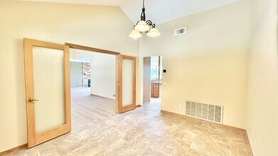 2798 Alta Vista Dr in Fallbrook, CA - Building Photo - Building Photo