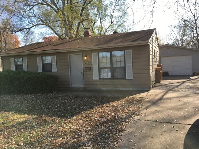 property at 1410 E Pitman Ave