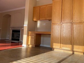 9649 Anton Oaks Way in Elk Grove, CA - Building Photo - Building Photo