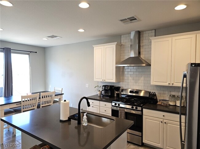 property at 4109 Cloudless Ave