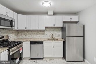 225 Market St in Gloucester City, NJ - Foto de edificio - Building Photo