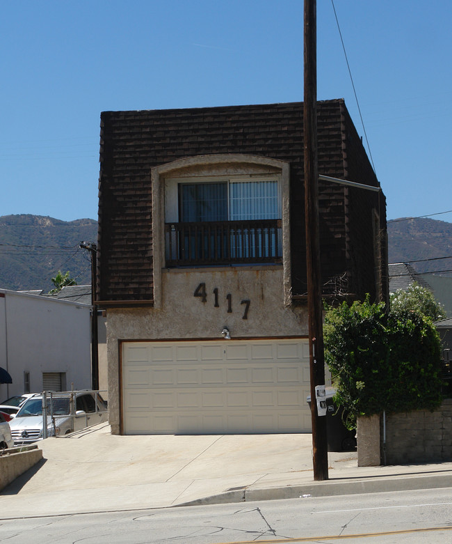 4117 Ocean View Blvd in Montrose, CA - Building Photo - Building Photo