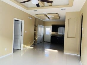 2709 E Franklin Ave, Unit 4 in Alton, TX - Foto de edificio - Building Photo