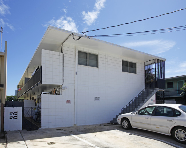 927 Makahiki Way in Honolulu, HI - Foto de edificio - Building Photo