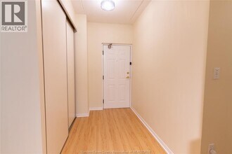 1885 Normandy St in Lasalle, ON - Building Photo - Building Photo