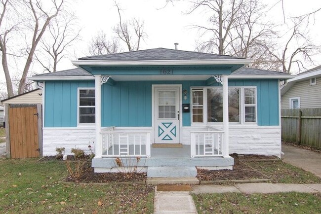 property at 1621 N Livingston Ave