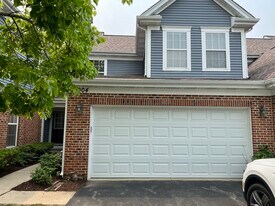 2004 N Silver Lake Rd in Arlington Heights, IL - Building Photo