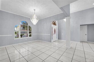 4621 W Maple Ave in McAllen, TX - Foto de edificio - Building Photo