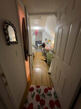 26 Greylock Rd, Unit 3 in Boston, MA - Foto de edificio - Building Photo