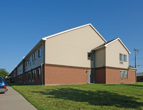 Friendship Manor Apartments in Buffalo, NY - Building Photo - Building Photo