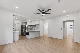 4413 Roseland St in Houston, TX - Building Photo - Building Photo