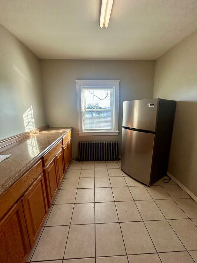 72 Mowry St in Pawtucket, RI - Building Photo - Building Photo