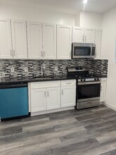 199-14 32nd Ave in Queens, NY - Foto de edificio - Building Photo