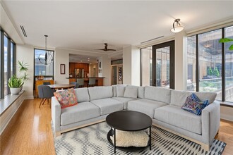 151 Fort Pitt Blvd in Pittsburgh, PA - Building Photo - Building Photo