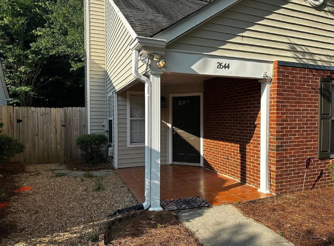 2644 St Charles Ln NW in Kennesaw, GA - Foto de edificio - Building Photo