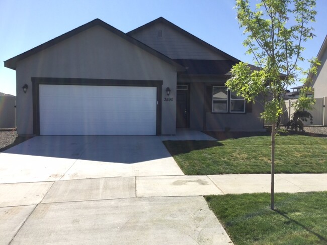 property at 3590 S Natural Wy