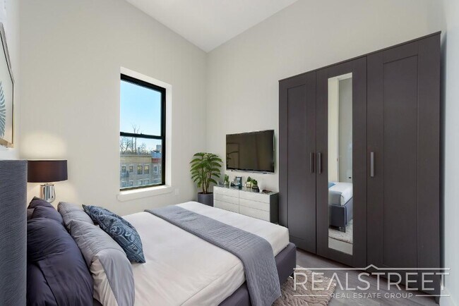 1159 St Johns Pl, Unit 4A in Brooklyn, NY - Foto de edificio - Building Photo