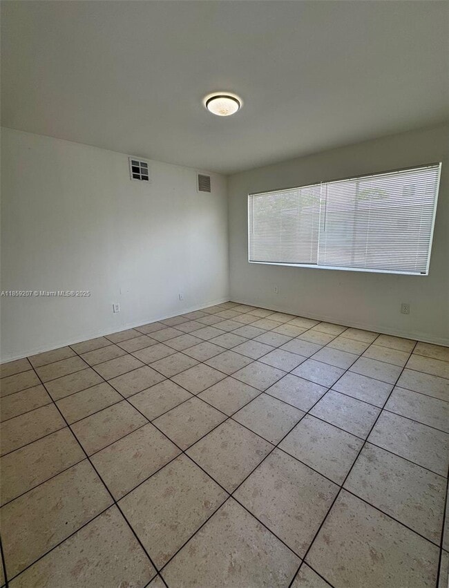 670 NE 88th Terrace in Miami Shores, FL - Building Photo - Building Photo