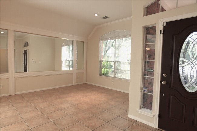 property at 123 N Acacia Park Cir