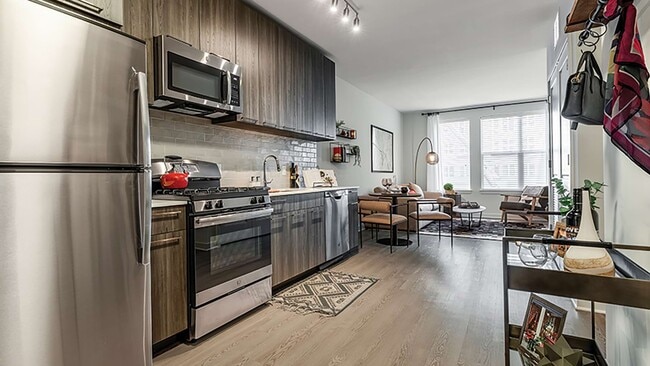 Cortland Columbia Pike in Arlington, VA - Foto de edificio - Building Photo