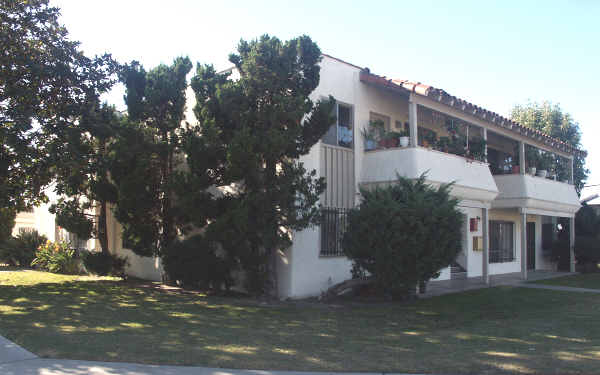 10501 Sycamore Ave in Stanton, CA - Building Photo