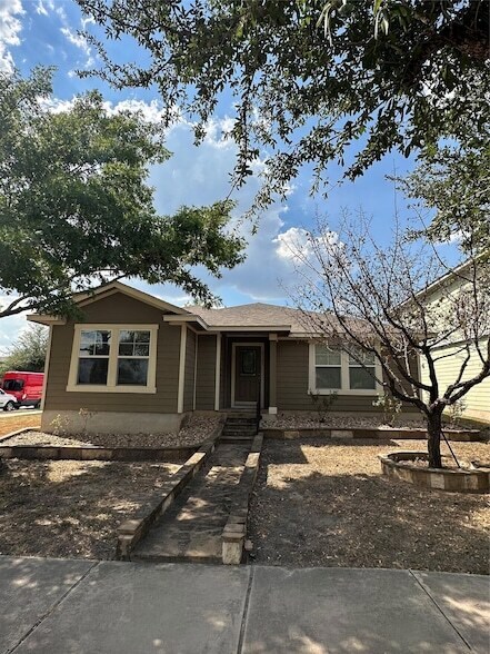 18520 Mammoth Cave Blvd in Pflugerville, TX - Foto de edificio