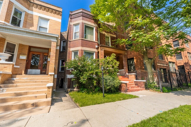 property at 6910 S Michigan Ave
