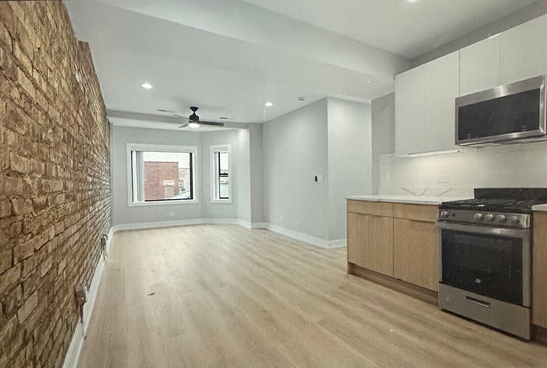 1551 W Juneway Ter, Unit 1 in Chicago, IL - Foto de edificio