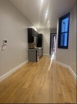 172 New York Ave in Jersey City, NJ - Building Photo