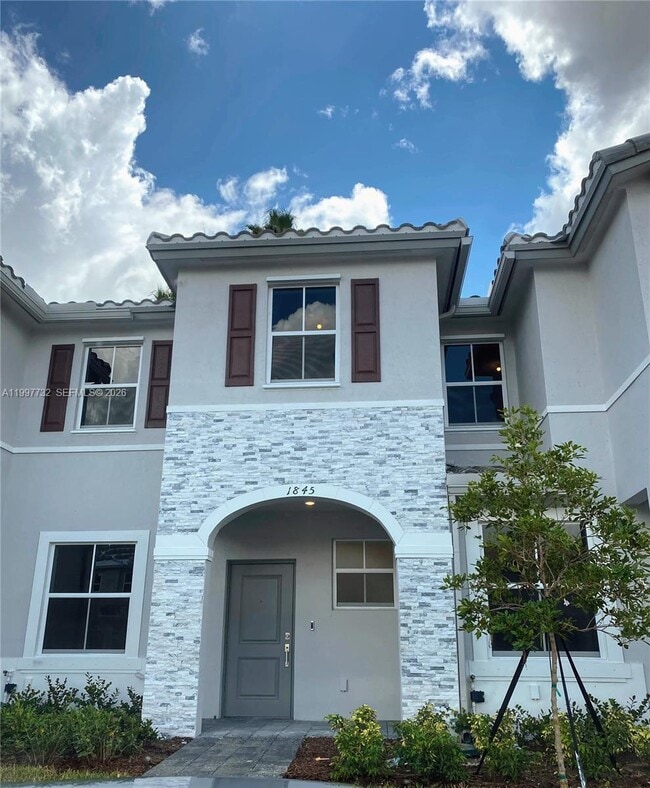 1845 SE 27th Rd in Homestead, FL - Building Photo - Building Photo