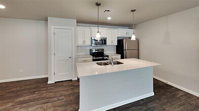 4908 Avion Ct in Oklahoma City, OK - Building Photo - Building Photo