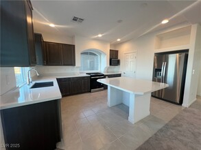 5872 Aurora Gold Ave in Las Vegas, NV - Building Photo - Building Photo