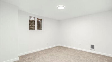 804-806 Marion Ave W in Bremerton, WA - Building Photo - Building Photo