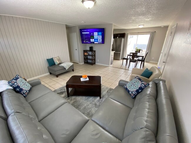 property at 905 Center St