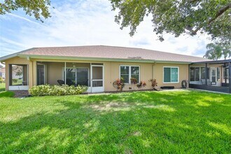 751 McCallister Ave in Sun City Center, FL - Foto de edificio - Building Photo