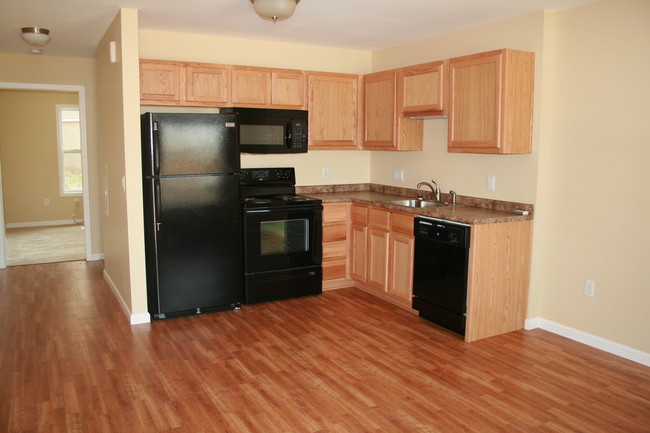 1020 Avery St, Unit 5 in Parkersburg, WV - Building Photo - Building Photo