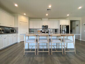 45131 Landing Pl in Lancaster, CA - Building Photo - Building Photo