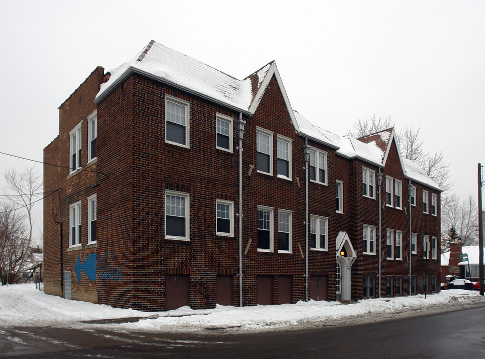 19000 Chalmers St in Detroit, MI - Building Photo