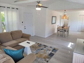 6423 SE Lillian Ct in Stuart, FL - Building Photo - Building Photo