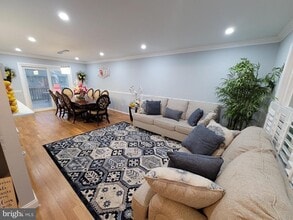 15226 Philip Lee Rd in Chantilly, VA - Building Photo - Building Photo