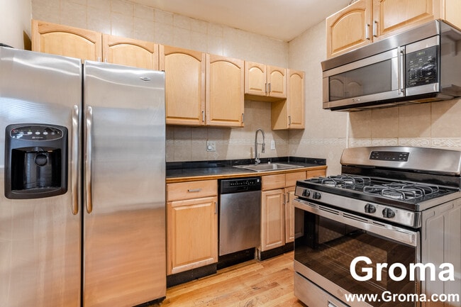 4 Mark St, Unit 3 in Boston, MA - Foto de edificio - Building Photo